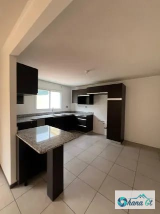 CASA EN RENTA KM21.5 CAES — Casa en Alquiler en Cumbres de La Arboleda, Carretera a El Salvador, Guatemala, Ciudad — miniatura 10 de 11