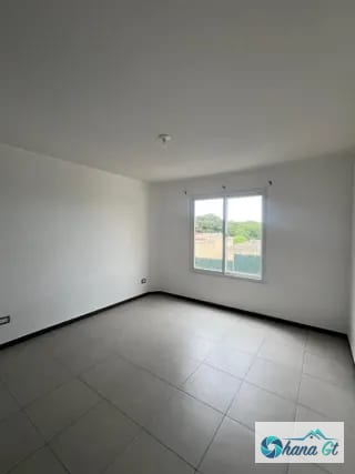 CASA EN RENTA KM21.5 CAES — Casa en Alquiler en Cumbres de La Arboleda, Carretera a El Salvador, Guatemala, Ciudad — miniatura 8 de 11