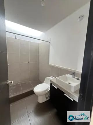 CASA EN RENTA KM21.5 CAES — Casa en Alquiler en Cumbres de La Arboleda, Carretera a El Salvador, Guatemala, Ciudad — miniatura 5 de 11
