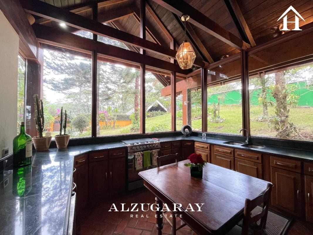 Casa con Vista Espectacular - 6,237 VR2 / Area Bellas Luces — Casa en Venta en Santa Catarina Pinula, Guatemala, Ciudad — foto 14 de 16
