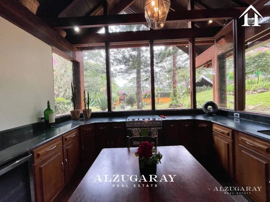 Casa con Vista Espectacular - 6,237 VR2 / Area Bellas Luces — Casa en Venta en Santa Catarina Pinula, Guatemala, Ciudad — foto 13 de 16