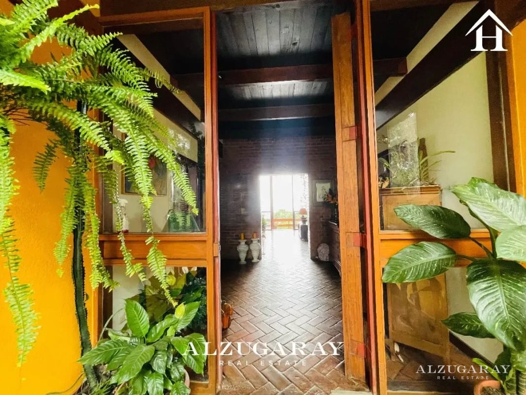 Casa con Vista Espectacular - 6,237 VR2 / Area Bellas Luces — Casa en Venta en Santa Catarina Pinula, Guatemala, Ciudad — foto 10 de 16