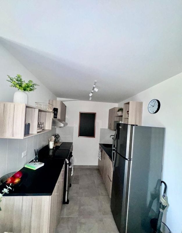 Vendo Apartamento Zona 10 Codigo: 1001-R-470 — Apartamento en Venta en Fiamene, Zona 10, Guatemala, Ciudad — foto 2 de 14