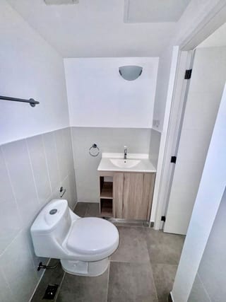 Vendo Apartamento Zona 10 Codigo: 1001-R-470 — Apartamento en Venta en Fiamene, Zona 10, Guatemala, Ciudad — miniatura 3 de 14