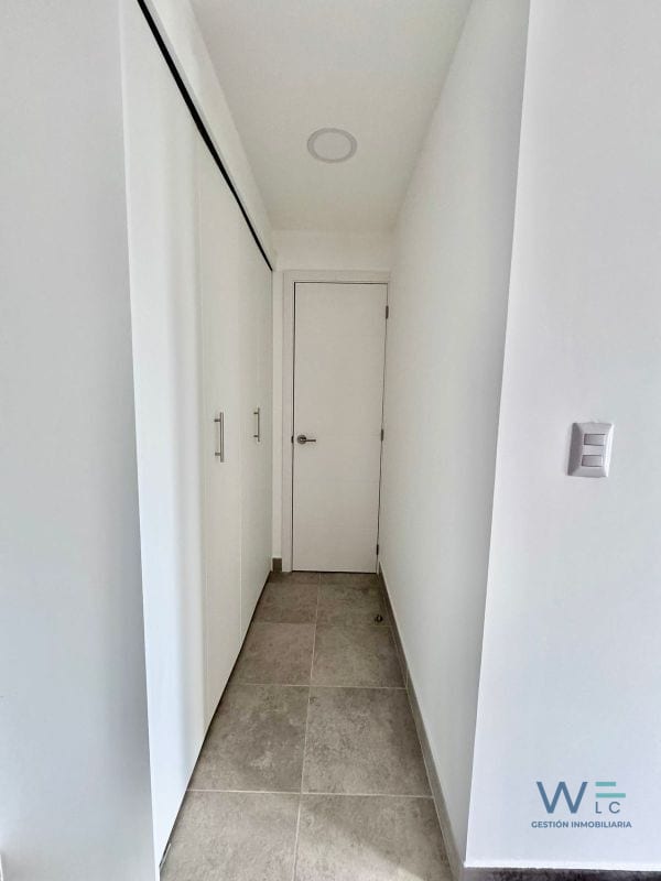 Vendo Apartamento Zona 10 Codigo: 1001-R-470 — Apartamento en Venta en Fiamene, Zona 10, Guatemala, Ciudad — foto 7 de 14