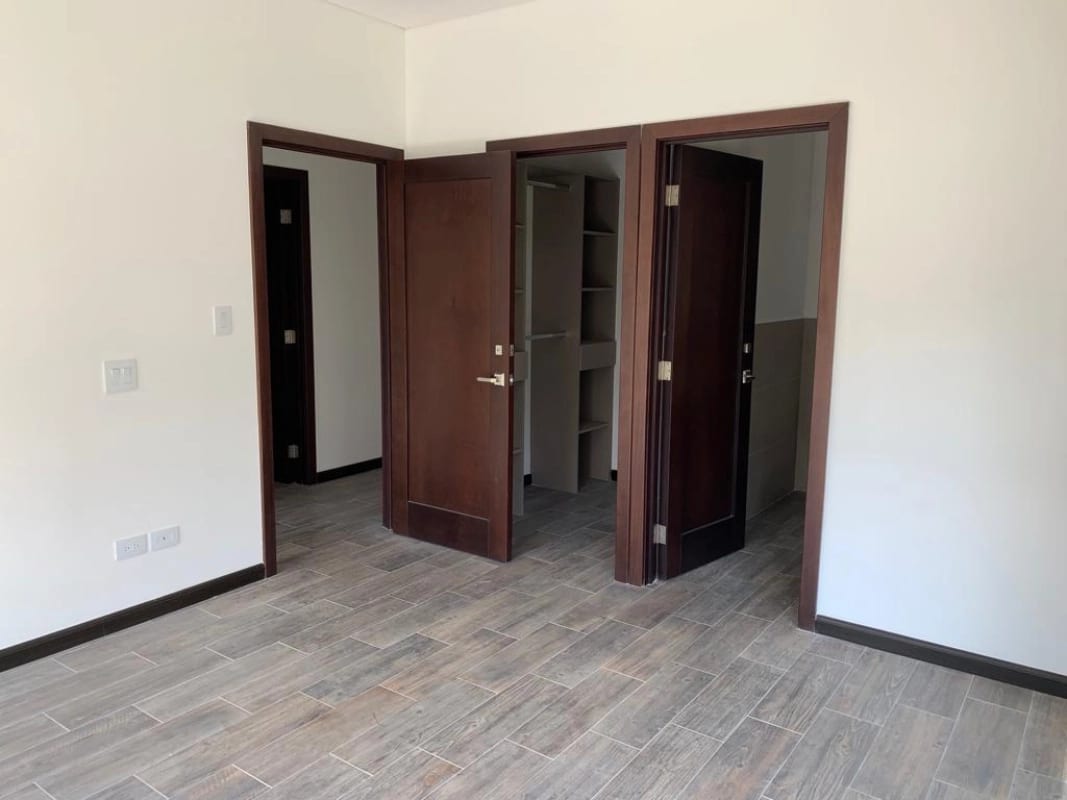 Apartamento en renta Lirios de Cayala — Apartamento en Alquiler en Zona 16, Guatemala, Ciudad — foto 14 de 17