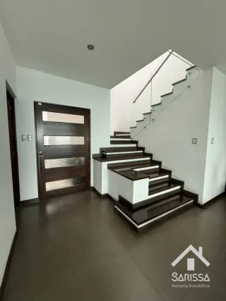 CASA EN RENTA/VENTA ¡VISTA ESPECTACULAR! — Casa en Alquiler en Alto Valle, Carretera a El Salvador, Guatemala, Ciudad — miniatura 2 de 17