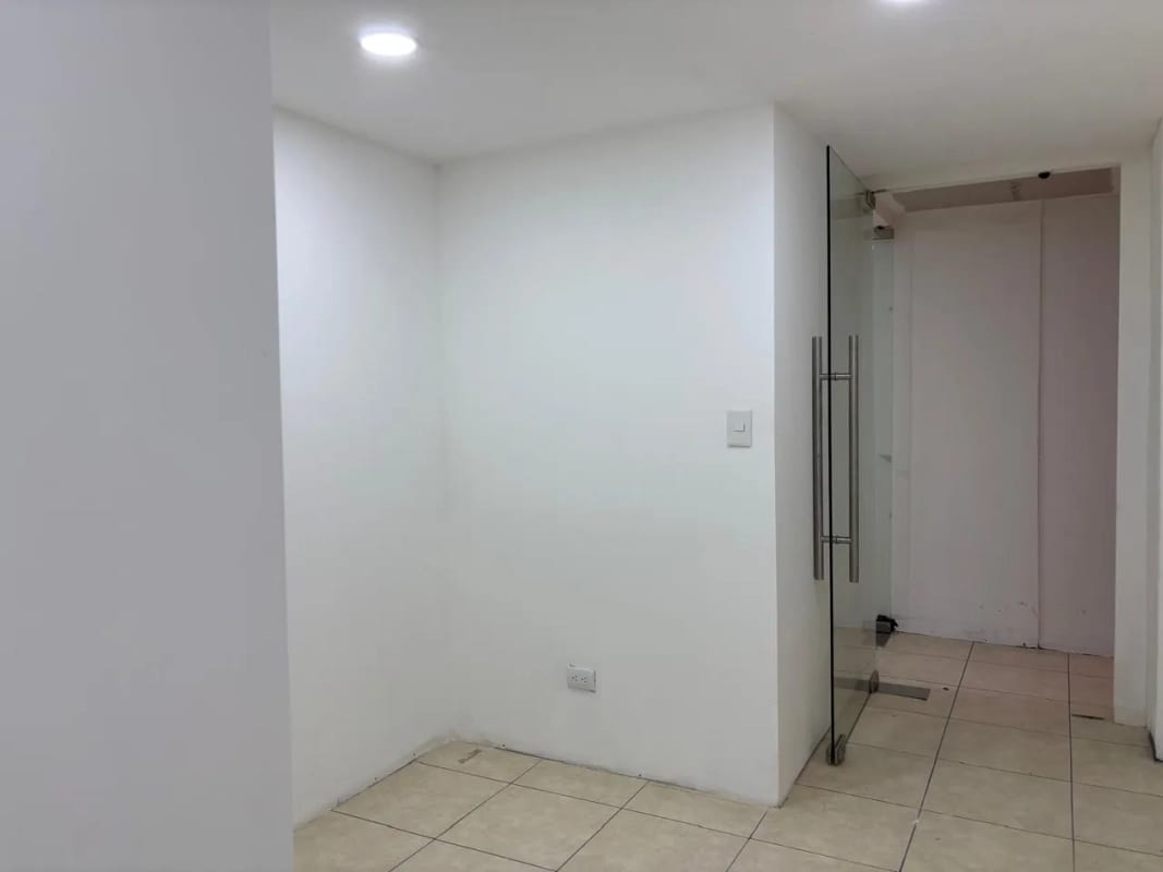Oficinas Geminis 10 — Oficina en Alquiler en Géminis 10, Zona 10, Guatemala, Ciudad — foto 2 de 7