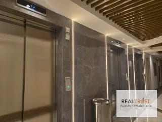OFICINA EN VENTA EDIFICIO RENOVATI ZONA 10 — Oficina en Venta en Renovati, Zona 10, Guatemala, Ciudad — miniatura 7 de 10
