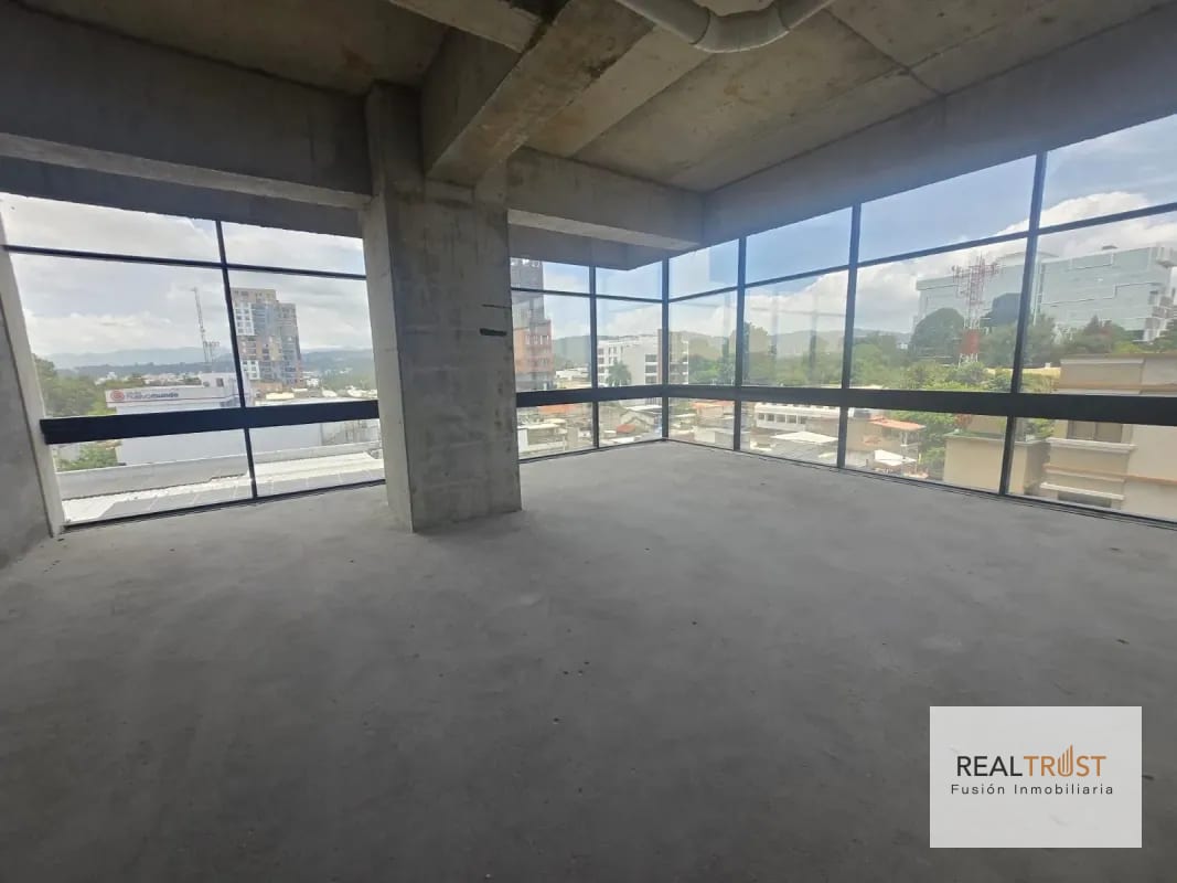 OFICINA EN VENTA EDIFICIO RENOVATI ZONA 10 — Oficina en Venta en Renovati, Zona 10, Guatemala, Ciudad — foto 1 de 10