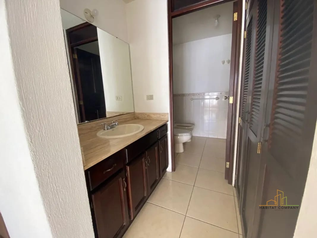 Casa Venta Km 16-20 CAES - Entrada Calle Olmeca - Residenciales Santa Mónica- Rentada para Inversionista  — Casa en Venta en km 16-20, Carretera a El Salvador, Guatemala, Ciudad — foto 5 de 9