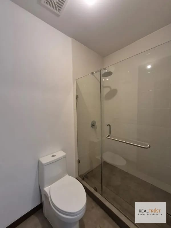 EN VENTA PRECIOSO APARTAMENTO CON TERRAZA, SAN LÁZARO ZONA 15 — Apartamento en Venta en San Lázaro, Zona 15, Guatemala, Ciudad — foto 4 de 12