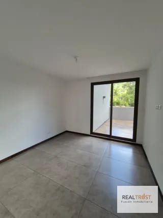 EN VENTA PRECIOSO APARTAMENTO CON TERRAZA, SAN LÁZARO ZONA 15 — Apartamento en Venta en San Lázaro, Zona 15, Guatemala, Ciudad — miniatura 3 de 12