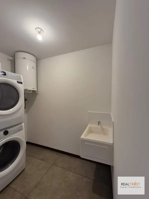 EN VENTA PRECIOSO APARTAMENTO CON TERRAZA, SAN LÁZARO ZONA 15 — Apartamento en Venta en San Lázaro, Zona 15, Guatemala, Ciudad — foto 2 de 12