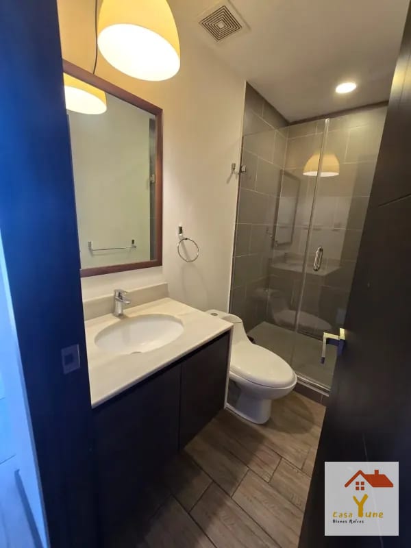 Apartamento en alquiler zona 10 amueblado Ferrara 10 — Apartamento en Alquiler en Zona Pradera, Zona 10, Guatemala, Ciudad — foto 11 de 14
