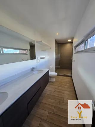 Apartamento en alquiler zona 10 amueblado Ferrara 10 — Apartamento en Alquiler en Zona Pradera, Zona 10, Guatemala, Ciudad — miniatura 10 de 14
