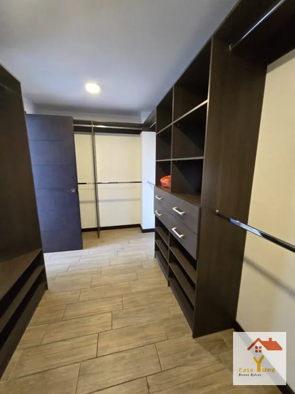 Apartamento en alquiler zona 10 amueblado Ferrara 10 — Apartamento en Alquiler en Zona Pradera, Zona 10, Guatemala, Ciudad — foto 5 de 14