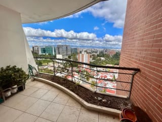 Apartamento en Alquiler Edificio Las Pilas Zona 15 — Apartamento en Alquiler en Las Pilas, Zona 15, Guatemala, Ciudad — miniatura 1 de 17