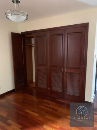Lindo y amplio apartamento en venta en edificio zona 14 — Apartamento en Alquiler en Zona 14, Guatemala, Ciudad — miniatura 3 de 7