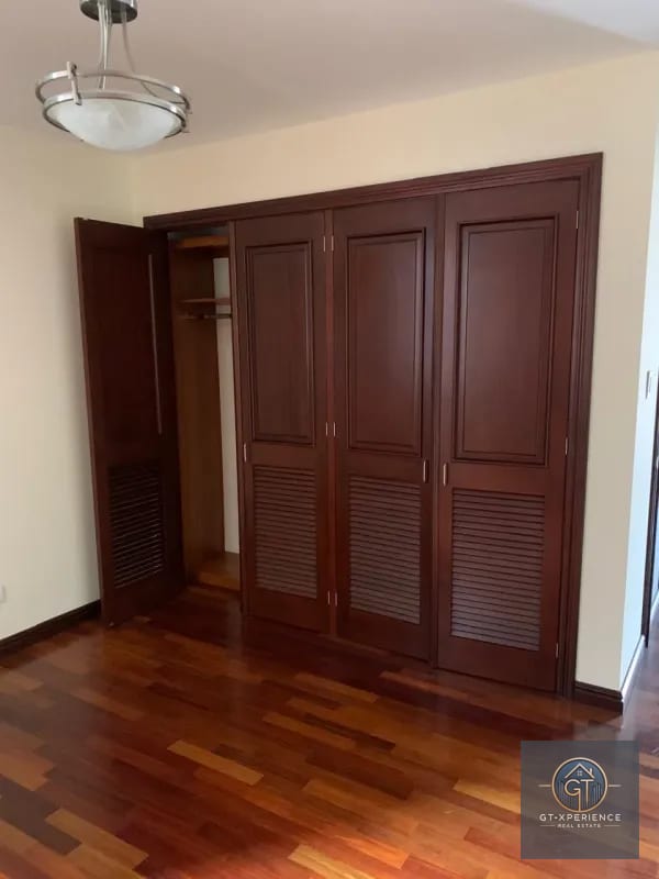 Lindo y amplio apartamento en venta en edificio zona 14 — Apartamento en Alquiler en Zona 14, Guatemala, Ciudad — foto 3 de 7
