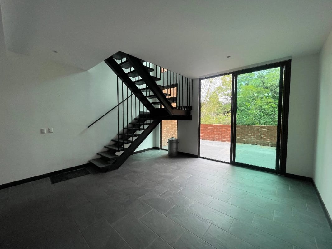 APARTAMENTO RENTA ZONA 15 Vista hermosa 1 , 3 Dormitorios, 3 niveles , 140 Mts2 $1,750 incluye mant e iva — Apartamento en Alquiler en Vista Hermosa I, Zona 15, Guatemala, Ciudad — foto 4 de 12