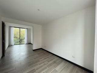 APARTAMENTO RENTA ZONA 15 Vista hermosa 1 , 3 Dormitorios, 3 niveles , 140 Mts2 $1,750 incluye mant e iva — Apartamento en Alquiler en Vista Hermosa I, Zona 15, Guatemala, Ciudad — miniatura 8 de 12
