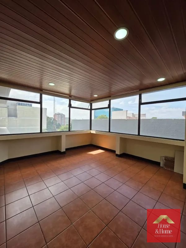 OFICINA EN VENTA ZONA 10 | 110m2 — Oficina en Venta en Reforma Montúfar, Zona 10, Guatemala, Ciudad — foto 3 de 8