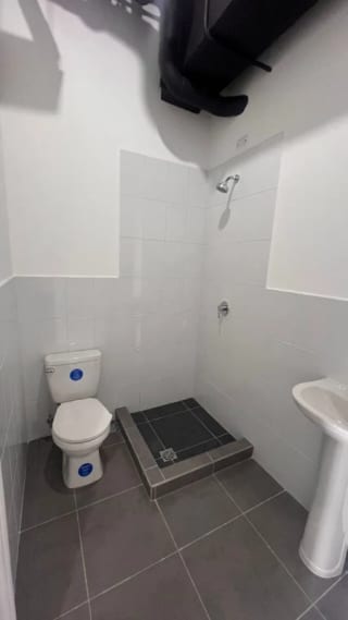ALQUILER DE APARTAMENTO EN EDIFICIO KAMINAL7 — Apartamento en Alquiler en Zona 7, Guatemala, Ciudad — miniatura 5 de 9