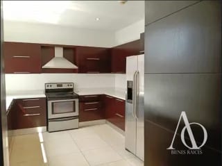 Apartamento en Alquiler Edificio Quinta Avenida, zona 14 N7/8 / EN DIRECTO — Apartamento en Alquiler en Quinta Avenida, Zona 14, Guatemala, Ciudad — miniatura 3 de 8
