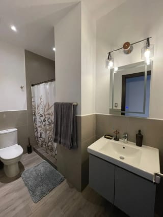 Apto amoblado en renta en LIRIOS DE CAYALÁ zona 16 — Apartamento en Alquiler en Lirios de Cayalá II, Zona 16, Guatemala, Ciudad — miniatura 5 de 10