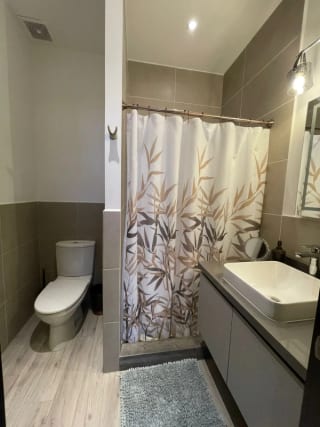 Apto amoblado en renta en LIRIOS DE CAYALÁ zona 16 — Apartamento en Alquiler en Lirios de Cayalá II, Zona 16, Guatemala, Ciudad — miniatura 4 de 10