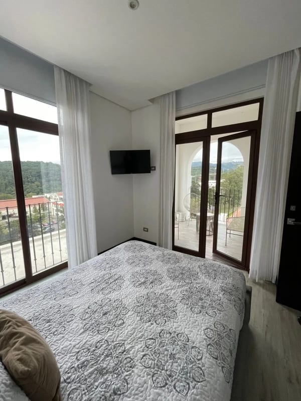 Apto amoblado en renta en LIRIOS DE CAYALÁ zona 16 — Apartamento en Alquiler en Lirios de Cayalá II, Zona 16, Guatemala, Ciudad — foto 3 de 10