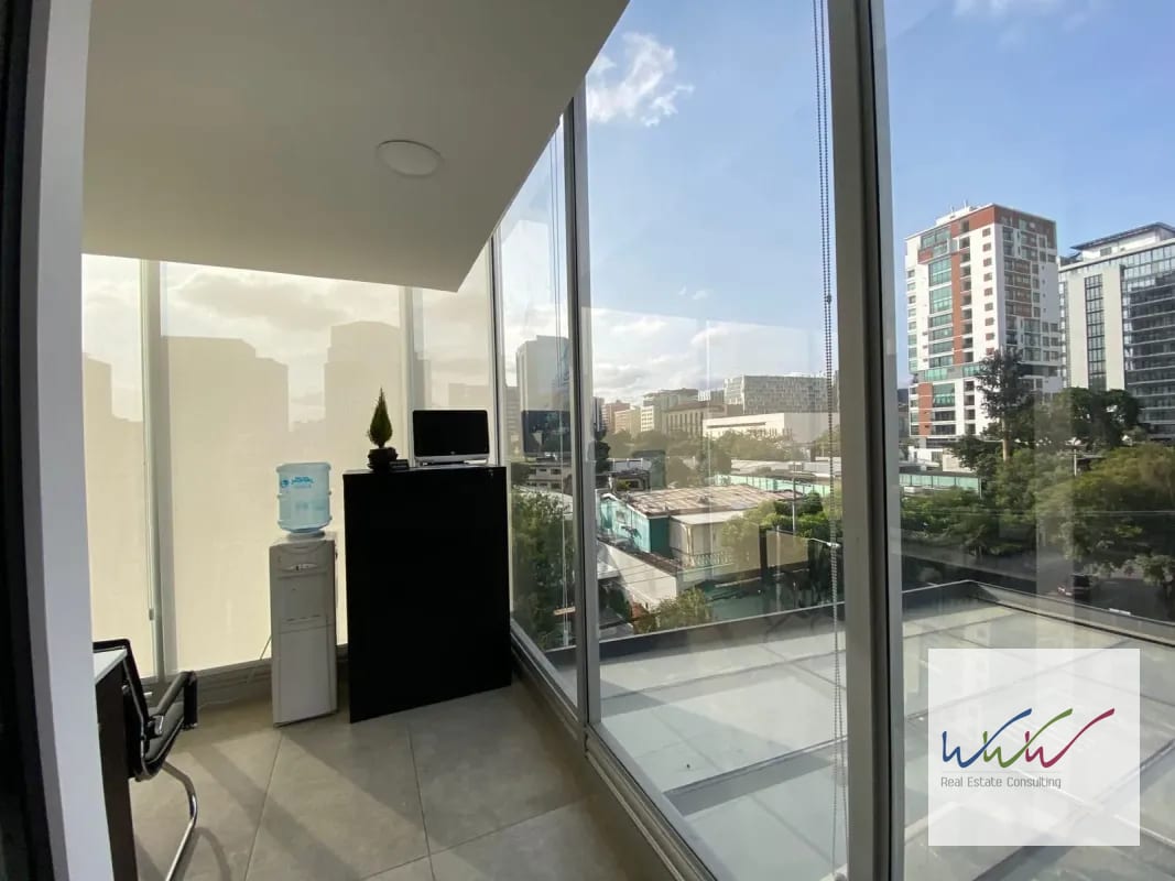 Oficina en Venta en Edificio Vasanta zona 10 — Oficina en Venta en Zona 10, Guatemala, Ciudad — foto 4 de 13