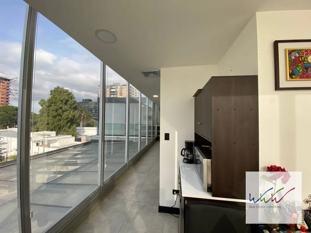 Oficina en Venta en Edificio Vasanta zona 10 — Oficina en Venta en Zona 10, Guatemala, Ciudad — foto 3 de 13