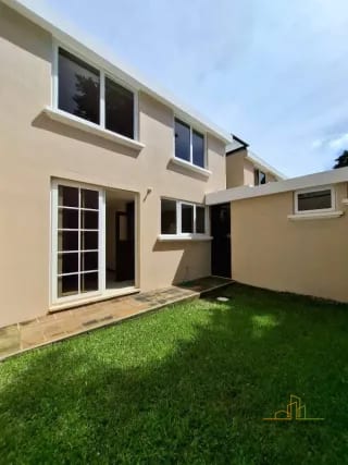 Casa en venta en Carretera a El Salvador Km 16-20 Fraijanes- Dentro de Condominio, con jardín — Casa en Venta en Fraijanes, Carretera a El Salvador, Guatemala, Ciudad — miniatura 1 de 3