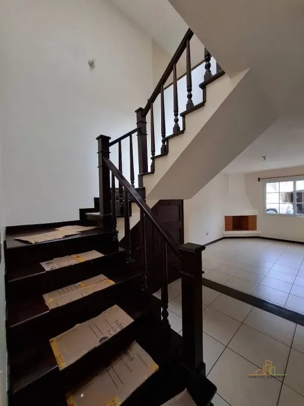 Casa en venta en Carretera a El Salvador Km 16-20 Fraijanes- Dentro de Condominio, con jardín — Casa en Venta en Fraijanes, Carretera a El Salvador, Guatemala, Ciudad — foto 3 de 3