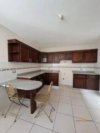 Casa en venta en Carretera a El Salvador Km 16-20 Fraijanes- Dentro de Condominio, con jardín — Casa en Venta en Fraijanes, Carretera a El Salvador, Guatemala, Ciudad — miniatura 2 de 3