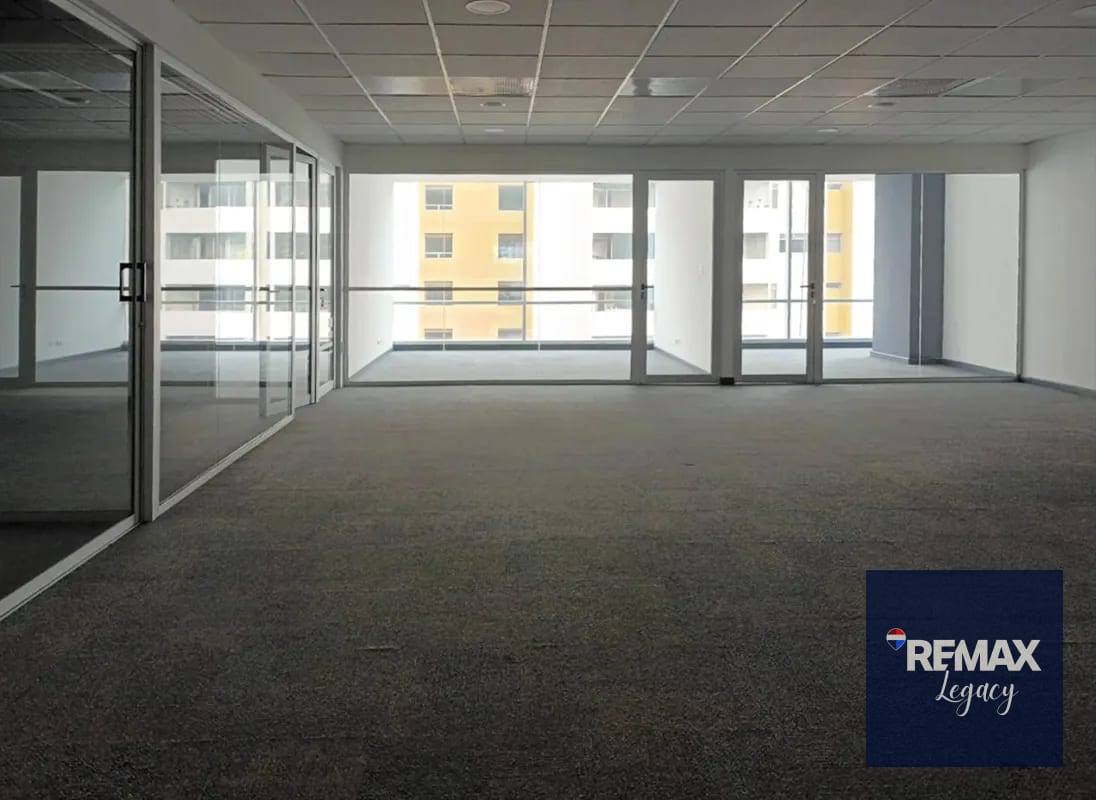 Oficina Renta | Zona 10 | Reforma 10 — Oficina en Alquiler en Reforma 10 (Reforma Business Center), Zona 10, Guatemala, Ciudad — foto 1 de 5