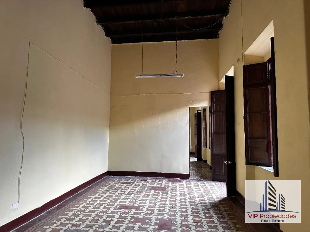 Zona 1, Amplia casa estilo colonial en alquiler — Casa en Alquiler en Zona 1, Guatemala, Ciudad — foto 6 de 10