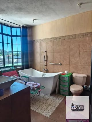 Residenciales Valle de Minerva, zona 11 Mixco, Guatemala! — Casa en Venta en Zona 11 Mixco, Guatemala, Ciudad — miniatura 4 de 12