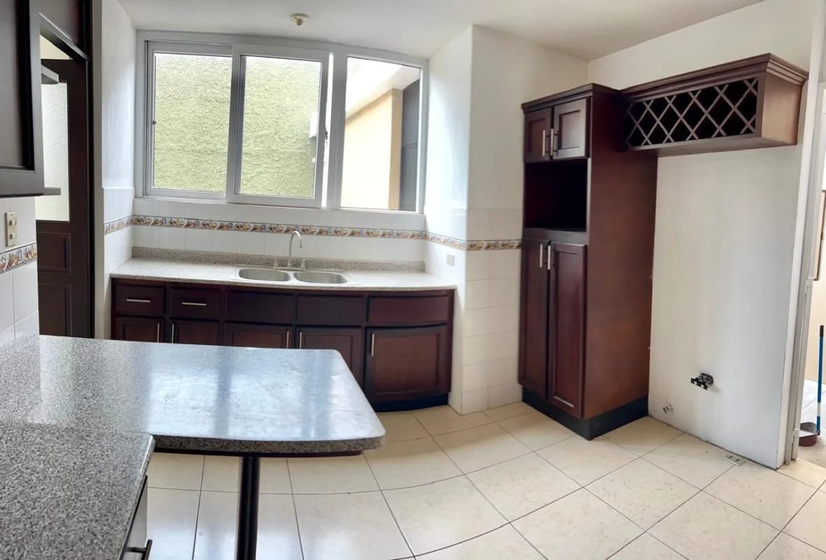 CASA EN VENTA KM16.5 CAES — Casa en Venta en Carretera a El Salvador, Guatemala, Ciudad — foto 7 de 9
