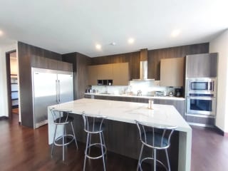 Apartamento Amueblado en Renta con opción a Venta  Zona 14 — Apartamento en Alquiler en Zona 14, Guatemala, Ciudad — miniatura 4 de 17
