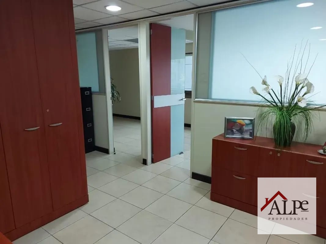 OFICINA EN VENTA ZONA 10 TORINO — Oficina en Venta en Torino, Zona 10, Guatemala, Ciudad — foto 4 de 8