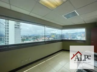 OFICINA EN VENTA ZONA 10 TORINO — Oficina en Venta en Torino, Zona 10, Guatemala, Ciudad — miniatura 3 de 8