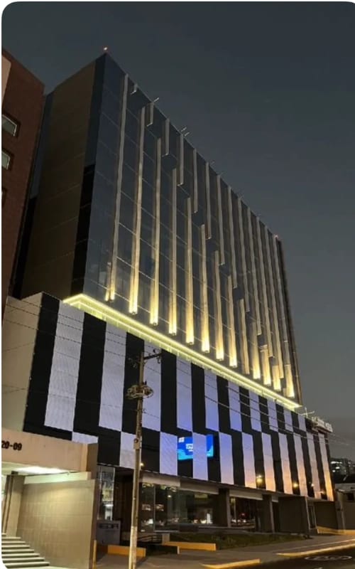 Exclusivo Edificio en Renta zona 10 — Edificio en Alquiler en Zona 10, Guatemala, Ciudad — foto 1 de 17
