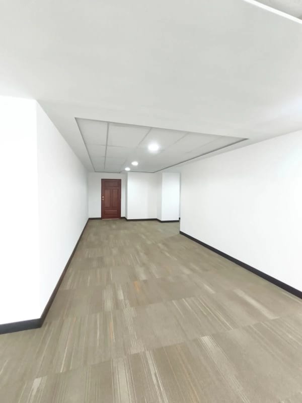 Oficina en Renta zona 10 (Con opción a Venta) — Oficina en Alquiler en Zona 10, Guatemala, Ciudad — foto 6 de 13