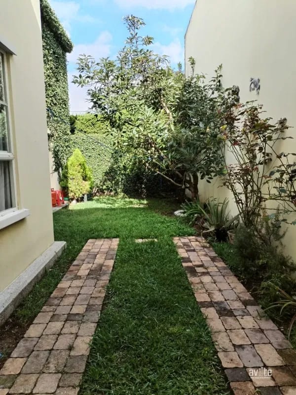 Casa tipo Navarra en venta, dentro de Alameda Norte — Casa en Venta en Condado Naranjo, Zona 4 Mixco, Guatemala, Ciudad — foto 1 de 5