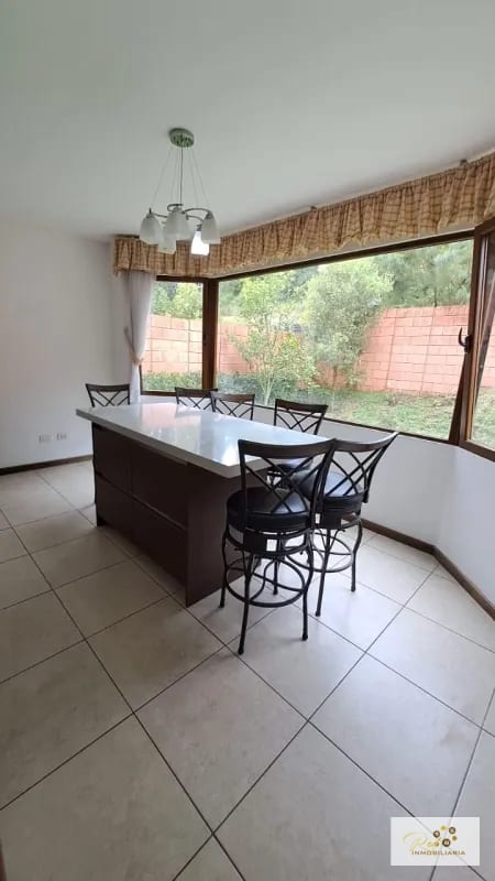 🏡 RENTA CASA EN CONDOMINIO PUERTA GRANDE, Km.14.1 CAES. — Casa en Alquiler en Carretera a El Salvador, Guatemala, Ciudad — foto 12 de 15