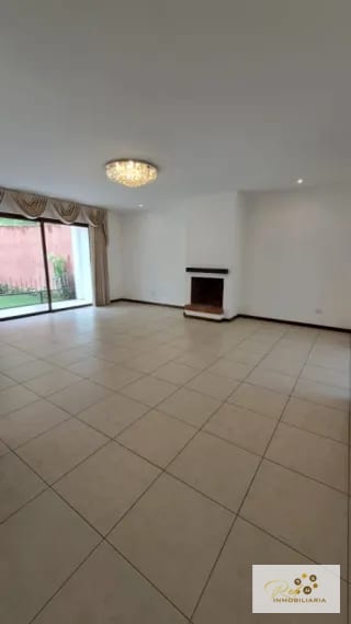 🏡 RENTA CASA EN CONDOMINIO PUERTA GRANDE,  Km.14.1  CAES. — Casa en Alquiler en Carretera a El Salvador, Guatemala, Ciudad — miniatura 11 de 15