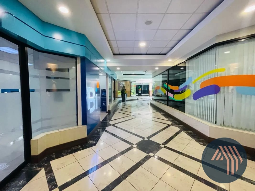ALQUILER DE AMPLIA OFICINA 232.56MT2 - EUROPLAZA, ZONA 14 — Oficina en Alquiler en Europlaza, Zona 14, Guatemala, Ciudad — foto 2 de 17